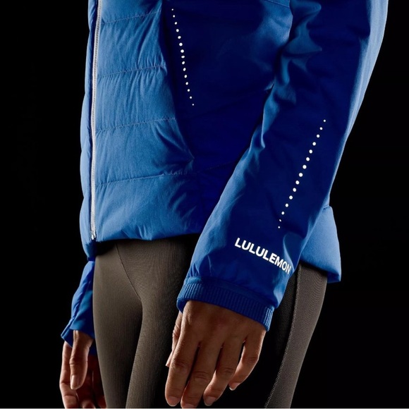 Lululemon Down For It All Jacket size 8 Pipe Dream Blue EUC - Picture 11 of 16